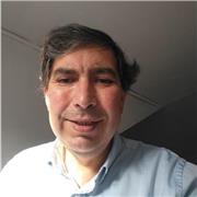 Profesor responsable con lo que enseña, con bastante experiencia, más de 20 años, enseñando en niveles básico , medio, preuniversitario y universitario