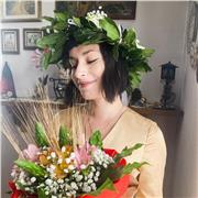 Ragazza neolaureata offre lezioni private in italiano e materie umanistiche