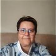 Ordenada, con las ideas claras y poder transmitir todo con total claridad al alumnado según su nivel académico 