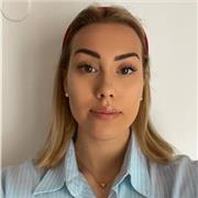 Laureata in Servizi sociali impartisce lezioni di italiano per stranieri