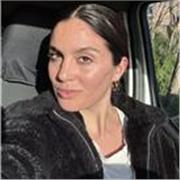 Profesora de repaso general apta para diversas edades.