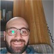 Laureato in lettere impartisce ripetizioni di Italiano (Grammatica, letteratura, antologia)