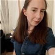 Laureata in lettere moderne, sto finendo la magistrale in Filologia Moderna. Ho sempre dato ripetizioni di italiano e latino