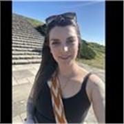 Soy una persona responsable, paciente y comprometida con el aprendizaje de los niños.