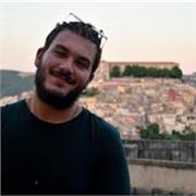 Ciao! Laureato con 110/110 e Lode in Lingue e Letterature, ho raggiunto il livello C2 IELTS e offro lezioni di lingua e letteratur