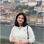 Passionate English teacher for ages 5–11 offering English, Maths, and Science lessons with learning support in Madrid.