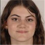 Étudiante en droit international en Angleterre, donne cours d'anglais tous niveaux.