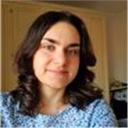 Laureata magistrale in  Storia e forme delle Arti Visive e dei Nuovi Media  impartisce ripetizioni