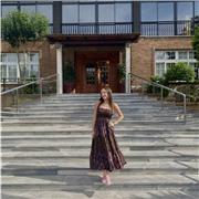 Alumna que acaba de terminar bachillerato con una media bastante alta