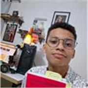 Professor particular de matemática possui experiência com aulas online e presencial com alunos da educação básica e superior