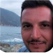 Buongiorno mi chiamo Enrico e sono insegnante di inglese presso istituto della provincia di Genova dal 2008. Lavoro anche online