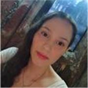 Profesora de apoyo con los deberes escolares