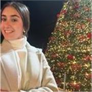 Soy una persona simpática y abierta dispuesta a dar clases a niños de primaria 