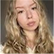 An ambitious bilingual aiming to help students with their academic journey.