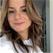 Licenciada en Educación, especialista en artes, con conocimiento en todas las áreas de desarrollo infantil