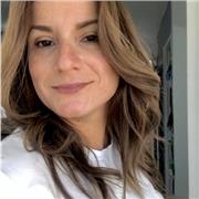 Licenciada en Educación, especialista en artes, con conocimiento en todas las áreas de desarrollo infantil