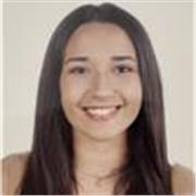 Profesora de español e inglés reparte clases particulares a alumnos de primaria