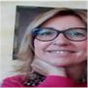 Laureata in giurisprudenza con Laurea Vecchio Ordinamento, offre ripetizioni di diritto civile e diritto del lavoro. 