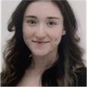 Studentessa universitaria diplomata con il massimo dei voti offre aiuto compiti per studenti delle elementari e delle medie