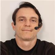 Professor de Yoga com 11 anos de experiência