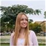 Profesora de filosofía, inglés, alemán o similares para ESO, Bach, y Primaria. He sido niñera muchos años en muchas casas.