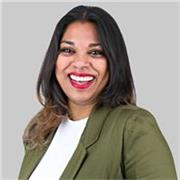 Formé à Londres jusqu'au niveau universitaire (Licence en Commerce International 2010 (un an aux USA), et Charity Management, 2012), je suis également titulaire de la certification TEFL depuis 2012. Avec une solide expérience dans l'enseignement de l'angl