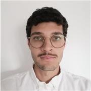 Etudiant dans l'enseignant qui propose des cours particuliers en maths, SVT (collège) et/ou du soutien scolaire (primaire/collège)