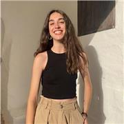 me llamo Laia! Tengo disponibilidad los lunes, miércoles y viernes por la tarde, preferiblemente para niñas y niños de infantil o primaria