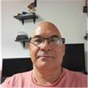 Profesor de matemáticas apto para todas las edades y niveles.