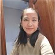 Profesor de inglés impartiendo lecciones conversacionales, viajes de inglés y clases de gramática a estudiantes de todas las edades