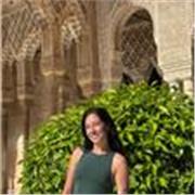 Profesora de Inglés para todos los niveles, primaria, ESO, Bachillerato o Universidad. Nivel C2 acreditado por Cambridge.