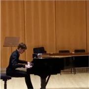 Samuel LAURAND, 3ème cycle à Bordeaux, passionné de piano, enseigne pour tout age et niveau en dessous du 3ème cycle