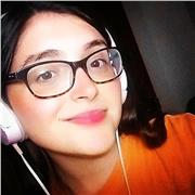 Soy guitarrista y pianista profesional, además de ser compositora