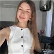 Studentka z certyfikatem C1 specjalizująca się w przełamywaniu bariery językowej i żywych konwersacjach dla obcokrajowców