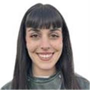 Formada en Interpretación audiovisual y escénica, en proceso de Educadora Social y experiencia con peques.