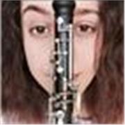 Studentessa biennale al Conservatorio, impartisce lezione di Oboe, lezioni di avviamento al pianoforte, lezioni di educazione musicale per bimbi
