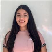 Profesora de matemáticas explica clases a niños hasta 3eso