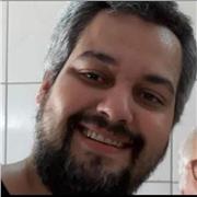 Professor de ciências humanas terminando mestrado em Sociologia política. Ensino História, Filosofia e Sociologia para estudantes de todas as idades