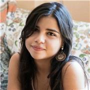 Psicóloga con maestría en psicopedagogía de la Universidad Ramon Llull, especializada en reeducación de la lectura y escritura.