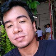 Estudiante de ingeniería ofrece clases de matemática a estudiantes pequeños