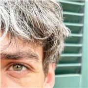 Professor de composición musical (espacialmente electrónica) adaptado a todos los niveles