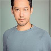 Ich bin experte japanisch Lerher in den Bereichen Kunst, Musik, Mode, Automobilindustrie, Antiquitäten und Design