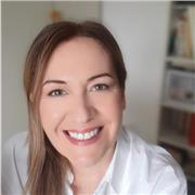 Insegnante di inglese bilingue, qualificata, con esperienza. Conversazione per superare i blocchi, sentirsi più sicuri, migliorare la comunicazione in qualsiasi situazione. Preparazione esami, inglese per lavoro e svago