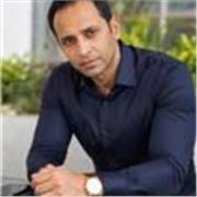 I am an experienced English conversation partner. I specialize in helping students build confidence.