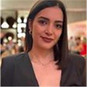 Laureata in Scienze dell'Educazione e della Formazione. Lezioni di inglese per bambini. 
Lezioni di italiano per adulti stranieri.