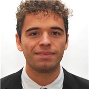 Laureato in lingue straniere, impartisco da anni lezioni private di inglese, spagnolo e russo.