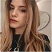 Dottore di Ricerca in Design impartisce lezioni di design grafico, storia del design e da revisioni per la gestione dei progetti