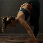Entrenadora personal y profesora de Yoga. Salud de tu espalda y bienestar