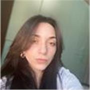 Aspirante insegnante e studente in lettere offro lezioni online principalmente per le materie umanistiche 