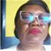 Professeur certifié en art culinaire très expérimenté ay